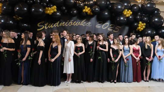 Studniówka 2025 - Zespół Szkół Technicznych w Chełmie cz. I [GALERIA ZDJĘĆ]