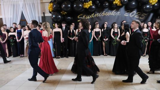 Studniówka 2025 - Zespół Szkół Technicznych w Chełmie cz. I [GALERIA ZDJĘĆ]