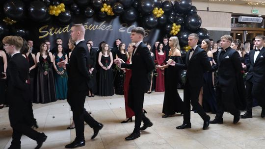 Studniówka 2025 - Zespół Szkół Technicznych w Chełmie cz. I [GALERIA ZDJĘĆ]