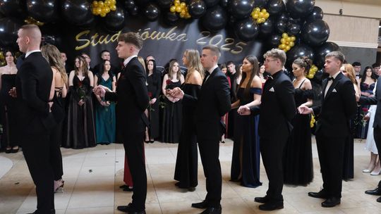 Studniówka 2025 - Zespół Szkół Technicznych w Chełmie cz. I [GALERIA ZDJĘĆ]