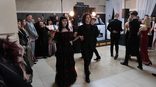 Studniówka 2025 - Zespół Szkół Technicznych w Chełmie cz. I [GALERIA ZDJĘĆ]