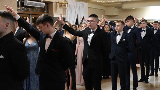 Studniówka 2025 - Zespół Szkół Technicznych w Chełmie cz. I [GALERIA ZDJĘĆ]