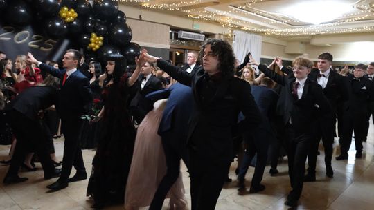 Studniówka 2025 - Zespół Szkół Technicznych w Chełmie cz. I [GALERIA ZDJĘĆ]