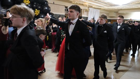 Studniówka 2025 - Zespół Szkół Technicznych w Chełmie cz. I [GALERIA ZDJĘĆ]