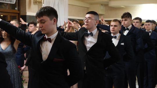 Studniówka 2025 - Zespół Szkół Technicznych w Chełmie cz. I [GALERIA ZDJĘĆ]