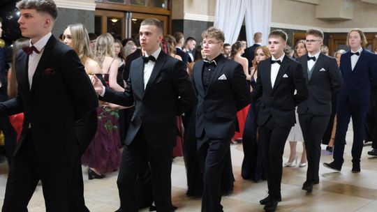 Studniówka 2025 - Zespół Szkół Technicznych w Chełmie cz. II [GALERIA ZDJĘĆ]