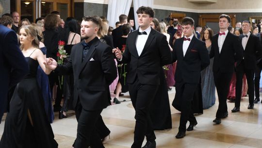 Studniówka 2025 - Zespół Szkół Technicznych w Chełmie cz. II [GALERIA ZDJĘĆ]