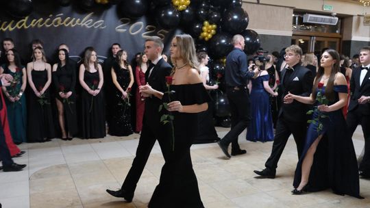 Studniówka 2025 - Zespół Szkół Technicznych w Chełmie cz. II [GALERIA ZDJĘĆ]