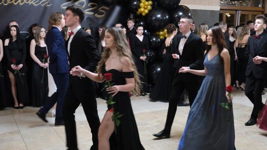 Studniówka 2025 - Zespół Szkół Technicznych w Chełmie cz. II [GALERIA ZDJĘĆ]