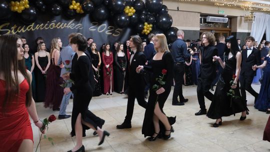 Studniówka 2025 - Zespół Szkół Technicznych w Chełmie cz. II [GALERIA ZDJĘĆ]