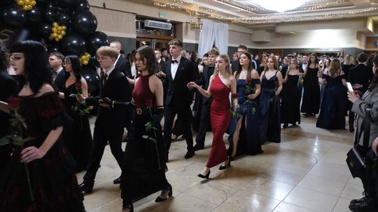 Studniówka 2025 - Zespół Szkół Technicznych w Chełmie cz. II [GALERIA ZDJĘĆ]