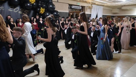 Studniówka 2025 - Zespół Szkół Technicznych w Chełmie cz. II [GALERIA ZDJĘĆ]