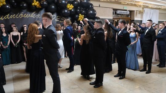 Studniówka 2025 - Zespół Szkół Technicznych w Chełmie cz. II [GALERIA ZDJĘĆ]