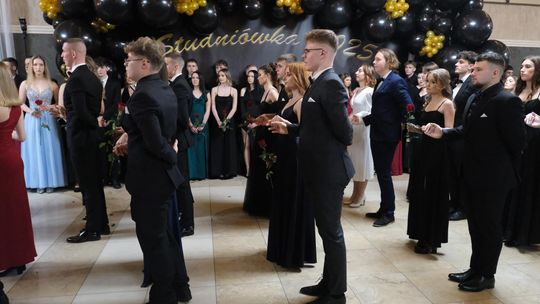 Studniówka 2025 - Zespół Szkół Technicznych w Chełmie cz. II [GALERIA ZDJĘĆ]