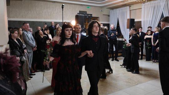 Studniówka 2025 - Zespół Szkół Technicznych w Chełmie cz. II [GALERIA ZDJĘĆ]