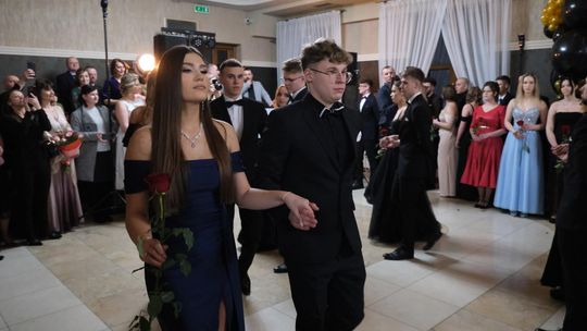 Studniówka 2025 - Zespół Szkół Technicznych w Chełmie cz. II [GALERIA ZDJĘĆ]