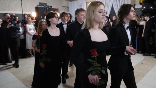 Studniówka 2025 - Zespół Szkół Technicznych w Chełmie cz. II [GALERIA ZDJĘĆ]