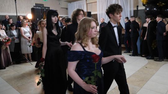 Studniówka 2025 - Zespół Szkół Technicznych w Chełmie cz. II [GALERIA ZDJĘĆ]