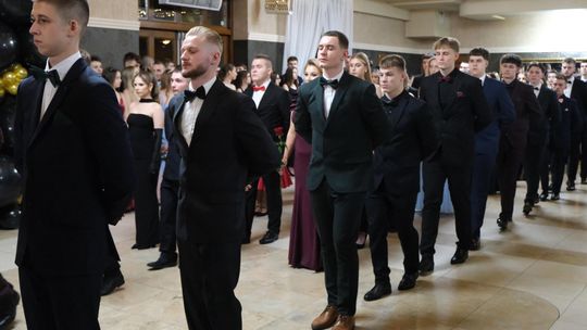 Studniówka 2025 - Zespół Szkół Technicznych w Chełmie cz. II [GALERIA ZDJĘĆ]