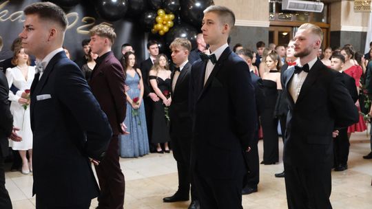 Studniówka 2025 - Zespół Szkół Technicznych w Chełmie cz. II [GALERIA ZDJĘĆ]