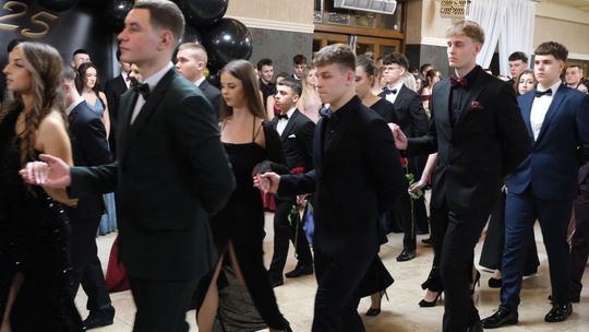 Studniówka 2025 - Zespół Szkół Technicznych w Chełmie cz. II [GALERIA ZDJĘĆ]