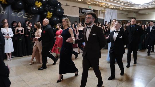 Studniówka 2025 - Zespół Szkół Technicznych w Chełmie cz. II [GALERIA ZDJĘĆ]