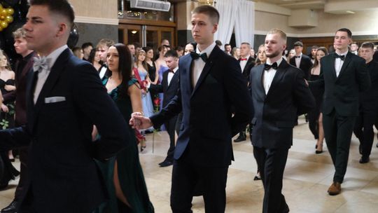 Studniówka 2025 - Zespół Szkół Technicznych w Chełmie cz. II [GALERIA ZDJĘĆ]