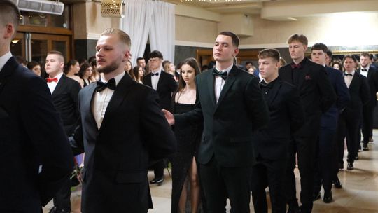 Studniówka 2025 - Zespół Szkół Technicznych w Chełmie cz. II [GALERIA ZDJĘĆ]