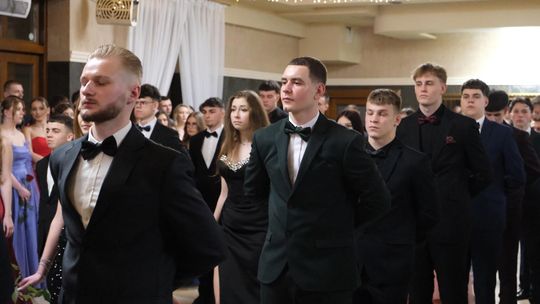 Studniówka 2025 - Zespół Szkół Technicznych w Chełmie cz. II [GALERIA ZDJĘĆ]