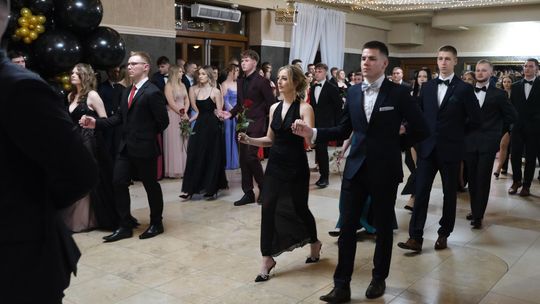 Studniówka 2025 - Zespół Szkół Technicznych w Chełmie cz. II [GALERIA ZDJĘĆ]