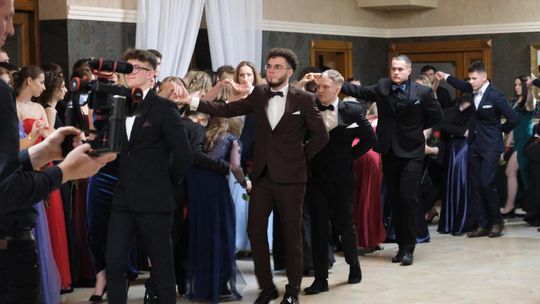 Studniówka 2025 - Zespół Szkół Technicznych w Chełmie cz. II [GALERIA ZDJĘĆ]