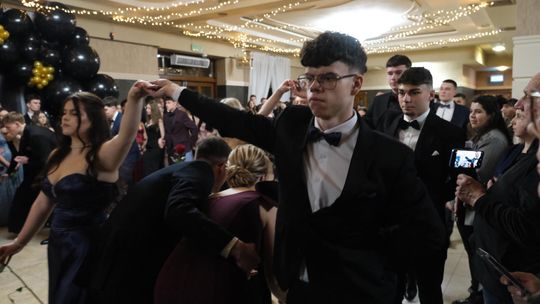 Studniówka 2025 - Zespół Szkół Technicznych w Chełmie cz. II [GALERIA ZDJĘĆ]