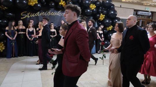 Studniówka 2025 - Zespół Szkół Technicznych w Chełmie cz. II [GALERIA ZDJĘĆ]