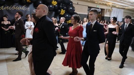 Studniówka 2025 - Zespół Szkół Technicznych w Chełmie cz. II [GALERIA ZDJĘĆ]