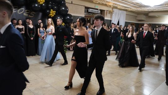 Studniówka 2025 - Zespół Szkół Technicznych w Chełmie cz. II [GALERIA ZDJĘĆ]