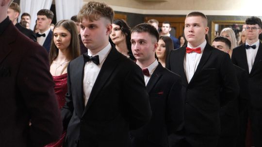 Studniówka 2025 - Zespół Szkół Technicznych w Chełmie cz. II [GALERIA ZDJĘĆ]