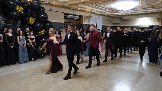 Studniówka 2025 - Zespół Szkół Technicznych w Chełmie cz. II [GALERIA ZDJĘĆ]