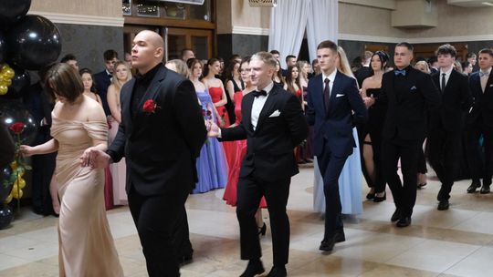 Studniówka 2025 - Zespół Szkół Technicznych w Chełmie cz. II [GALERIA ZDJĘĆ]