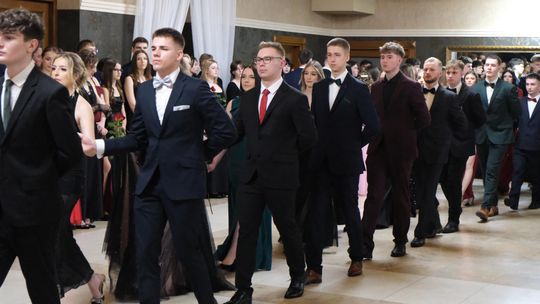 Studniówka 2025 - Zespół Szkół Technicznych w Chełmie cz. II [GALERIA ZDJĘĆ]