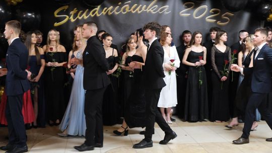 Studniówka 2025 - Zespół Szkół Technicznych w Chełmie cz. II [GALERIA ZDJĘĆ]