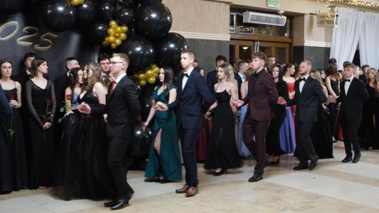 Studniówka 2025 - Zespół Szkół Technicznych w Chełmie cz. II [GALERIA ZDJĘĆ]