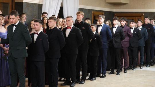 Studniówka 2025 - Zespół Szkół Technicznych w Chełmie cz. II [GALERIA ZDJĘĆ]