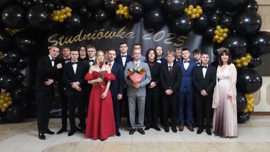 Studniówka 2025 - Zespół Szkół Technicznych w Chełmie cz. II [GALERIA ZDJĘĆ]