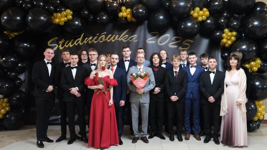 Studniówka 2025 - Zespół Szkół Technicznych w Chełmie cz. II [GALERIA ZDJĘĆ]