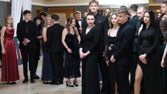 Studniówka 2025 - Zespół Szkół Technicznych w Chełmie cz. II [GALERIA ZDJĘĆ]