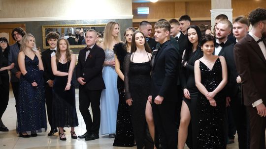 Studniówka 2025 - Zespół Szkół Technicznych w Chełmie cz. II [GALERIA ZDJĘĆ]