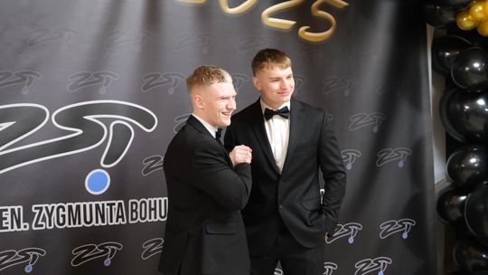 Studniówka 2025 - Zespół Szkół Technicznych w Chełmie cz. II [GALERIA ZDJĘĆ]