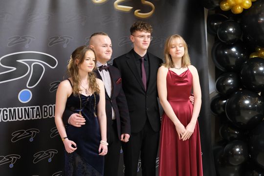 Studniówka 2025 - Zespół Szkół Technicznych w Chełmie cz. I [GALERIA ZDJĘĆ]