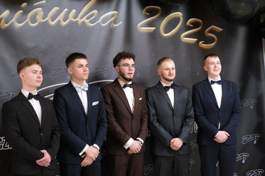 Studniówka 2025 - Zespół Szkół Technicznych w Chełmie cz. I [GALERIA ZDJĘĆ]