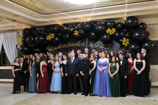 Studniówka 2025 - Zespół Szkół Technicznych w Chełmie cz. I [GALERIA ZDJĘĆ]